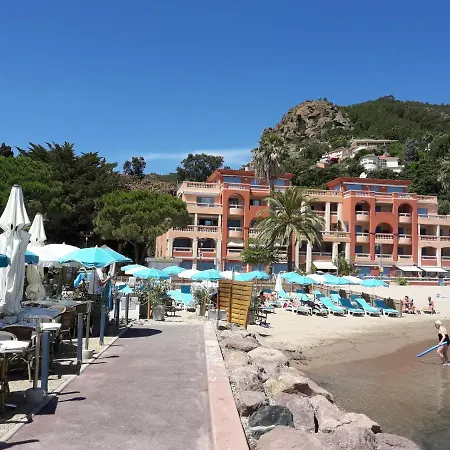 French Riviera 1 Bedroom On The Beach Facing Cannes Theoule-sur-Mer Exterior photo