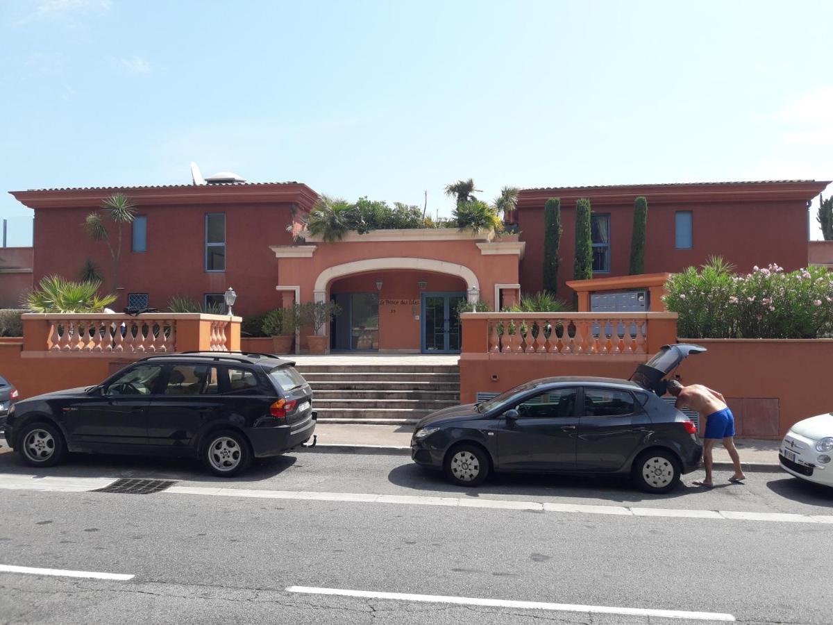 Apartment French Riviera 1 Bedroom On The Facing Cannes *