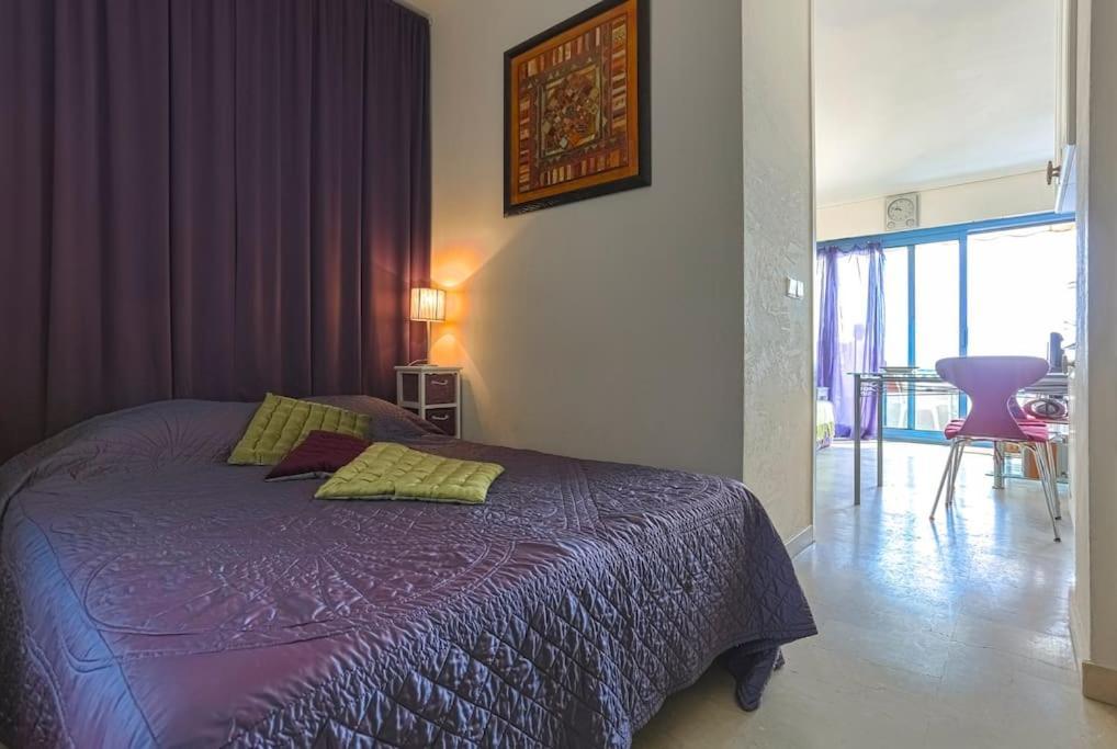 French Riviera 1 Bedroom On The Facing Cannes Apartment *