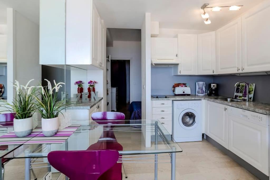 French Riviera 1 Bedroom On The Facing Cannes Apartment