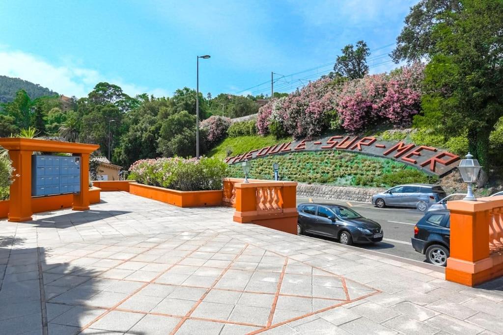 French Riviera 1 Bedroom On The Facing Cannes *